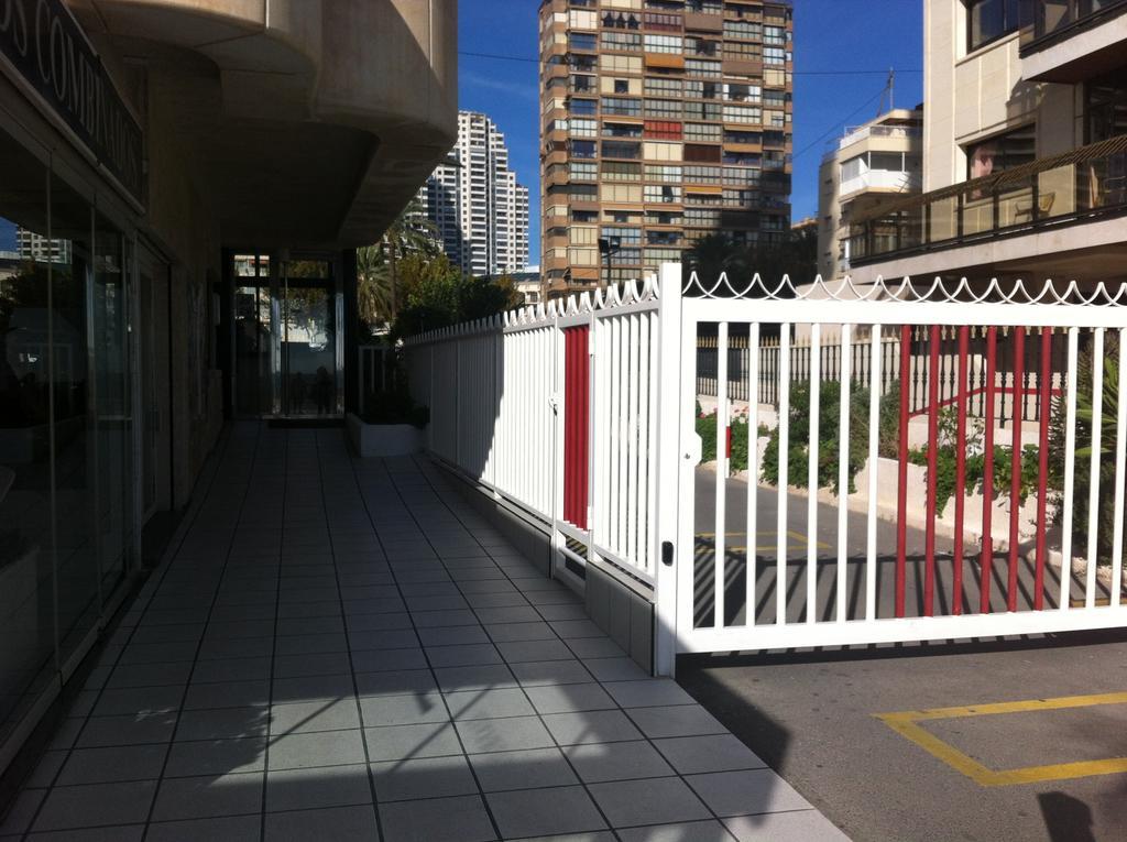 Apartamento Av Madrid 2H Benidorm Rum bild