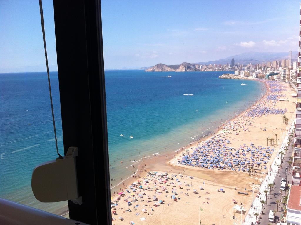 Apartamento Av Madrid 2H Benidorm Rum bild
